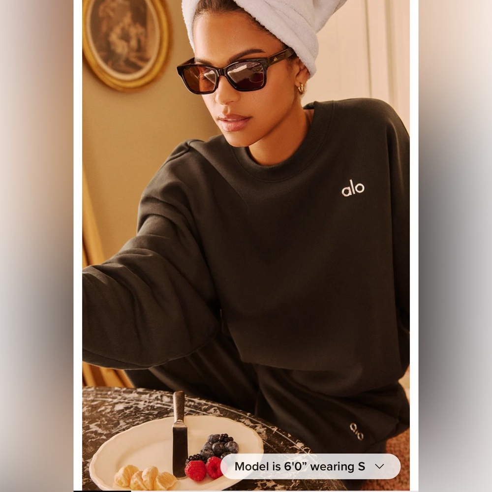 Accolade Crew Neck Pullover